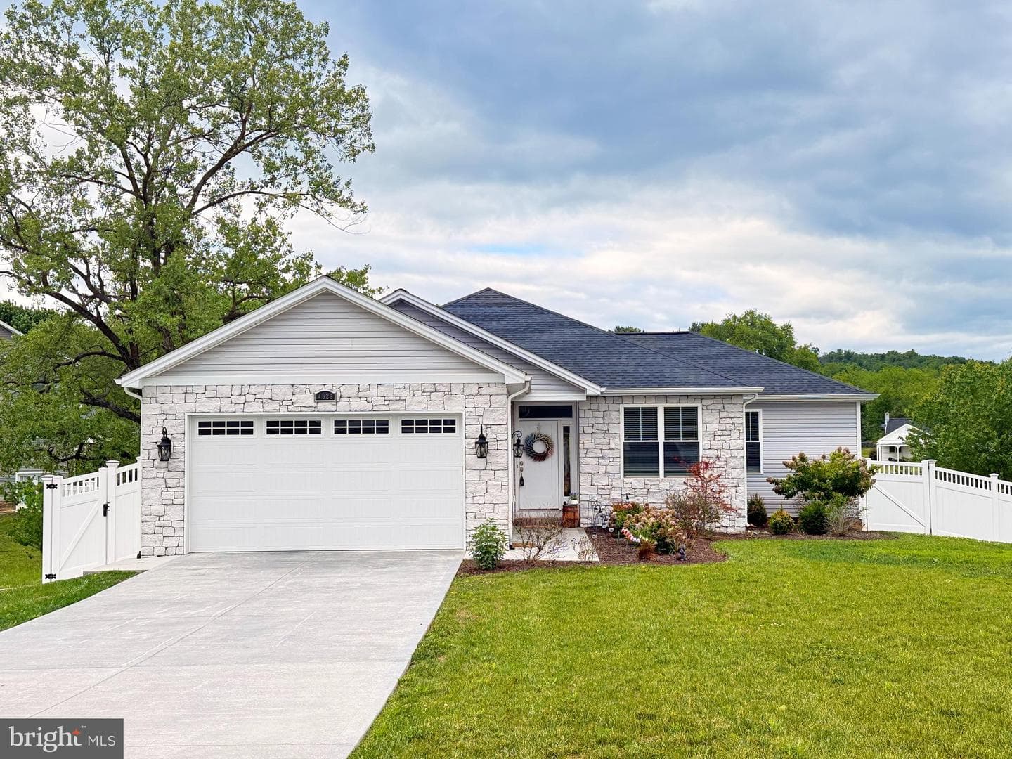 4329 Cotswold Ct, Rockingham