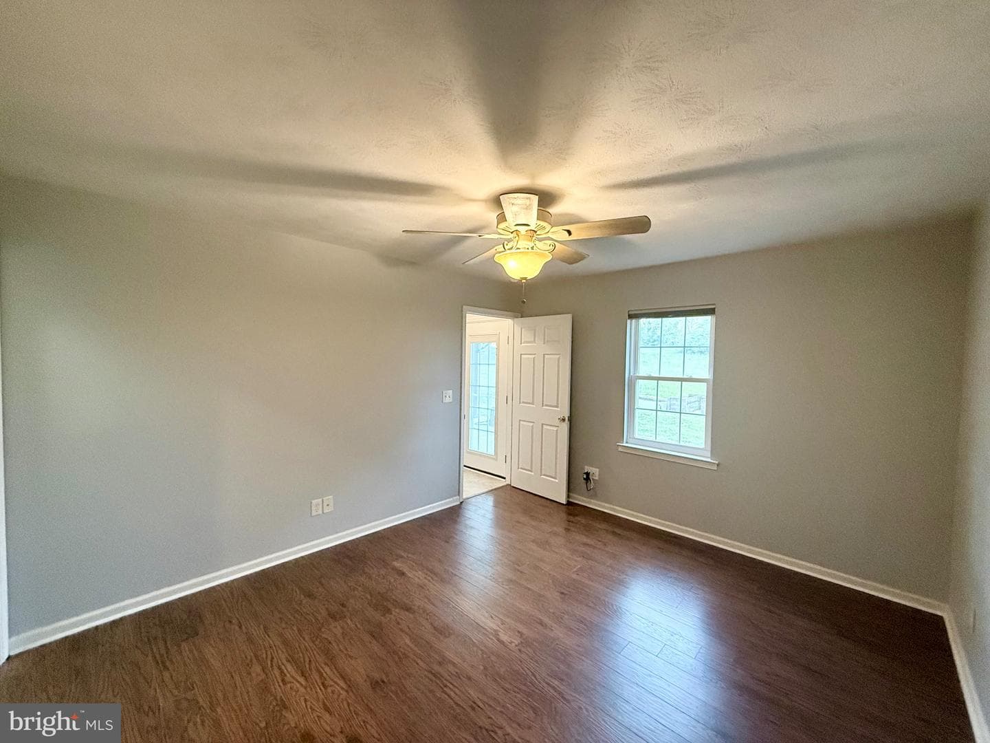 102 Granny Smith Drive photo 32