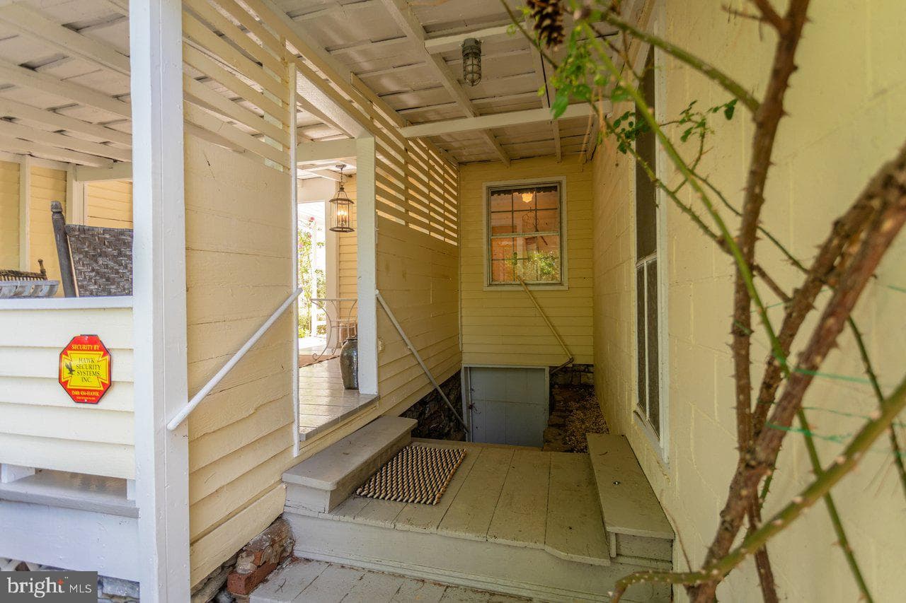 222 N Main Street photo 4