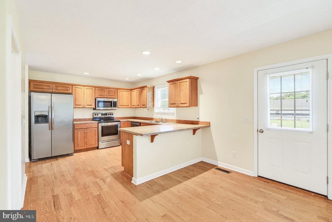 106 Seventh Street photo 16