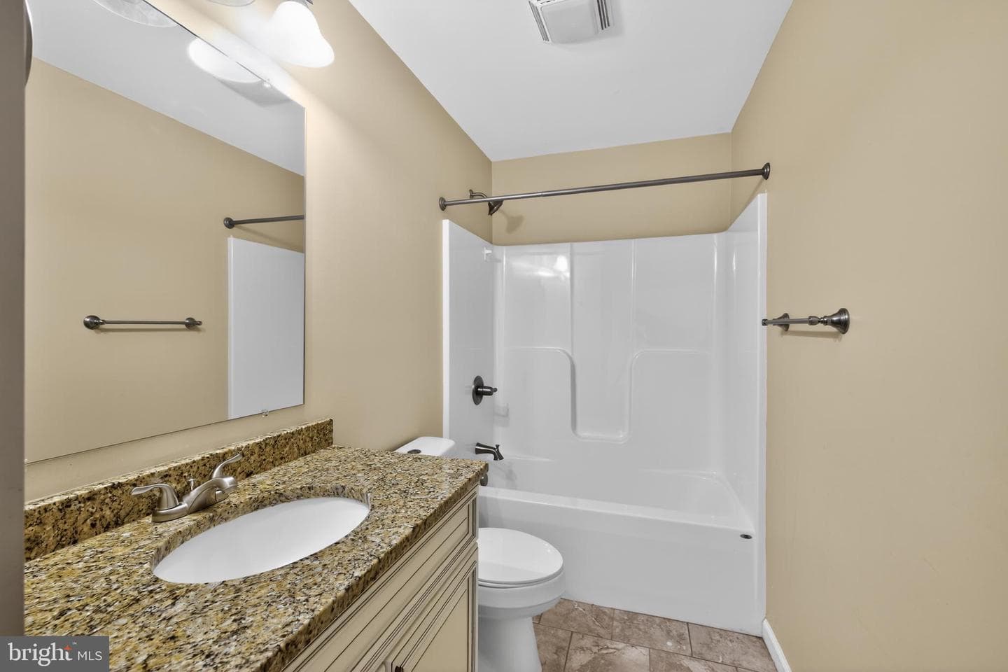 108 Augusta Avenue photo 17