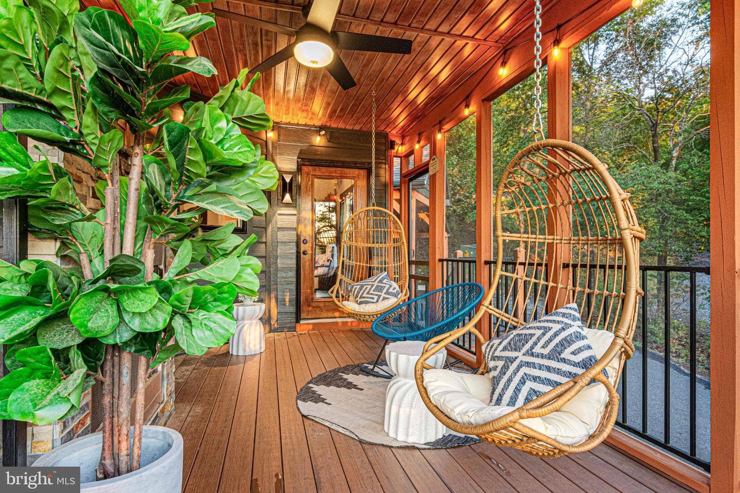 780 Rainier Road photo 25