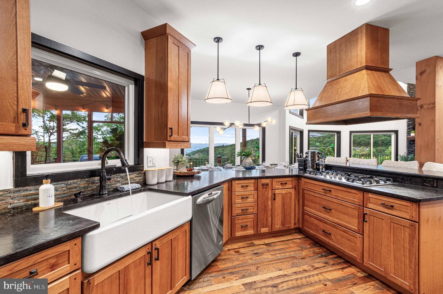 780 Rainier Road photo 52