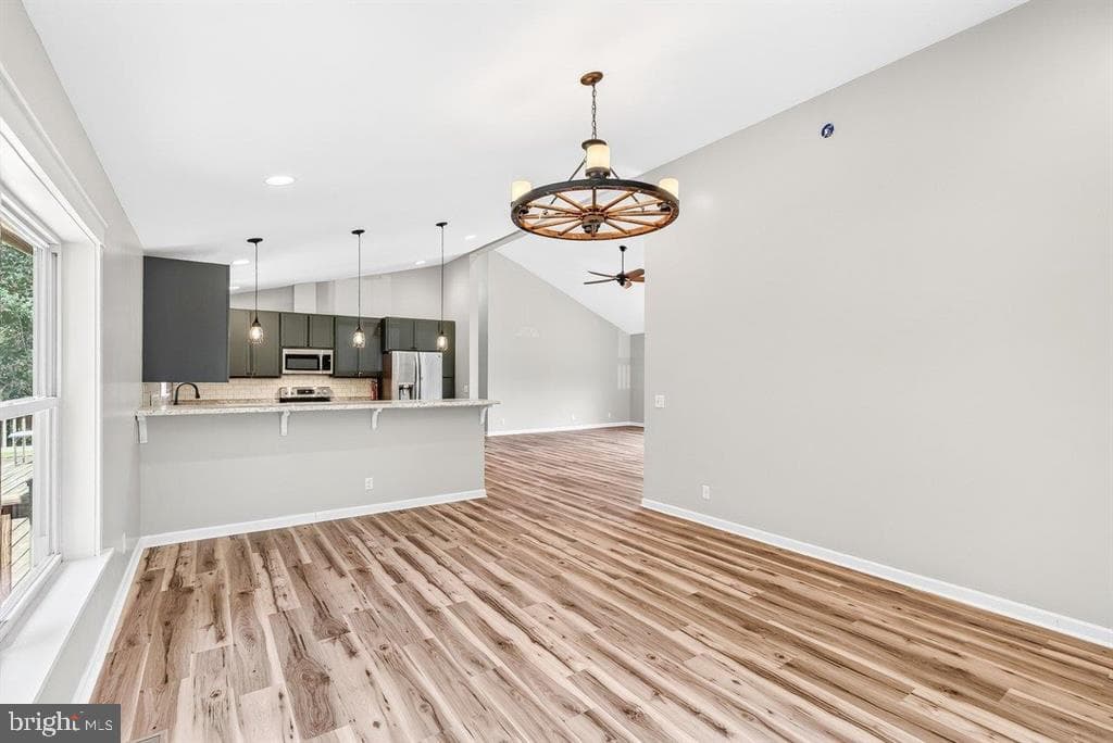 8905 Shade Tree Lane photo 18