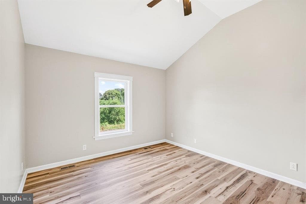 8905 Shade Tree Lane photo 21