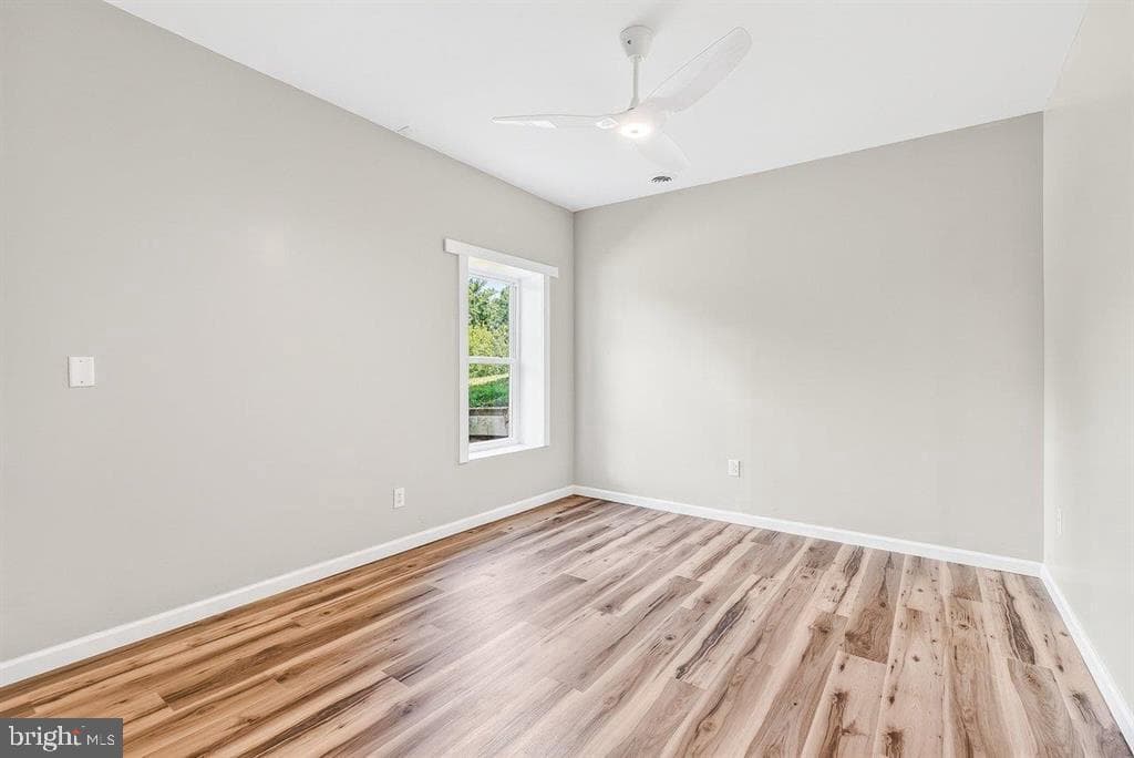 8905 Shade Tree Lane photo 38