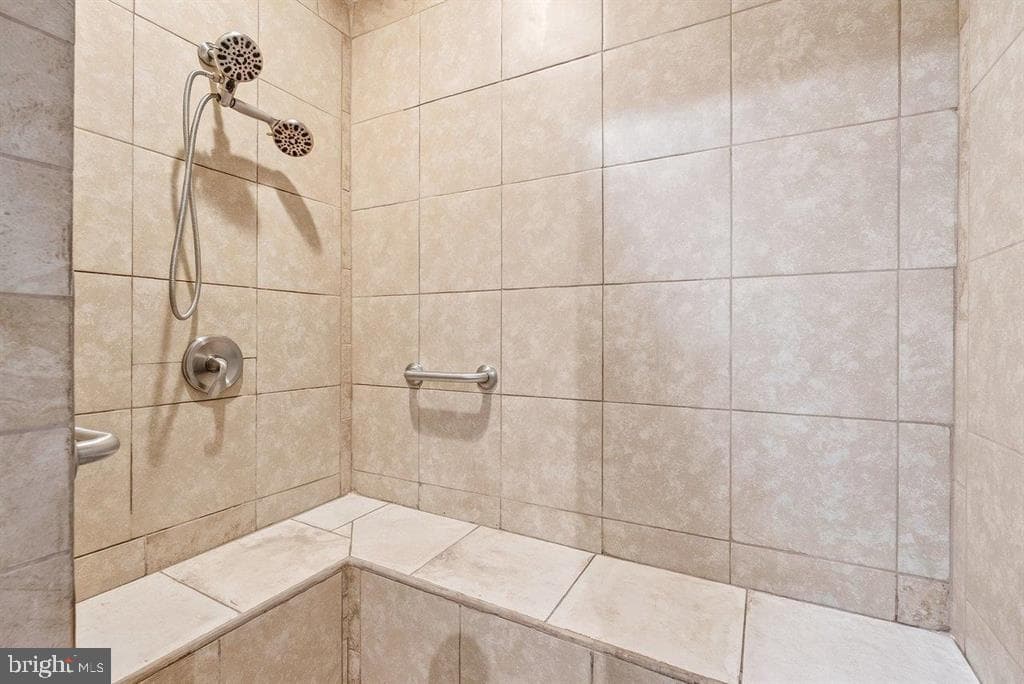 8905 Shade Tree Lane photo 46