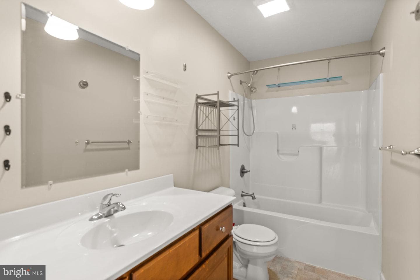 315 Rustic Avenue photo 12