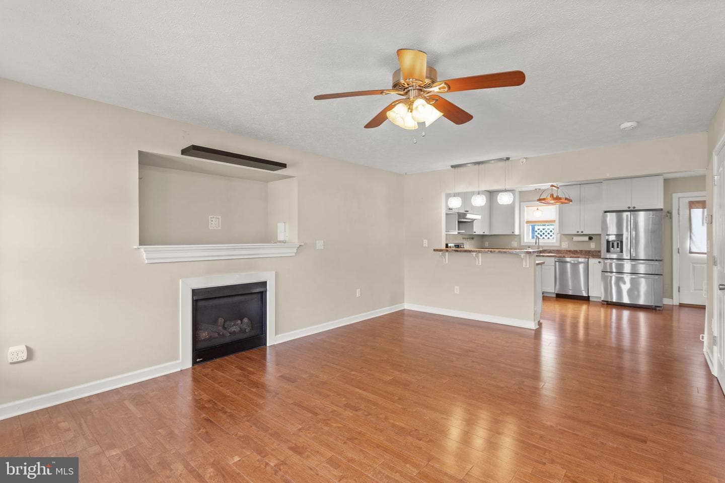 315 Rustic Avenue photo 4