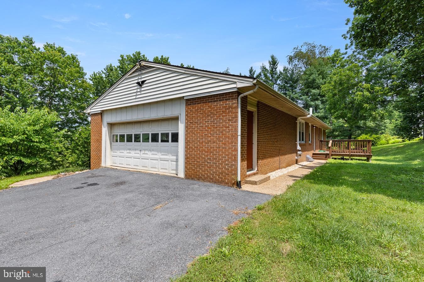 6814 Singers Glen Road photo 33