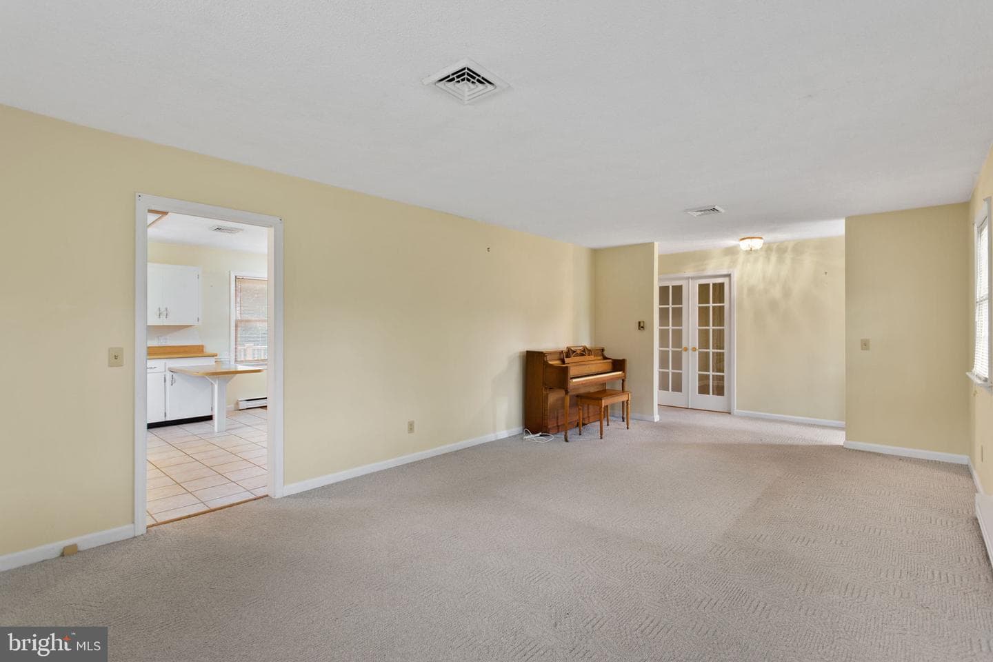 206 Belmont photo 10
