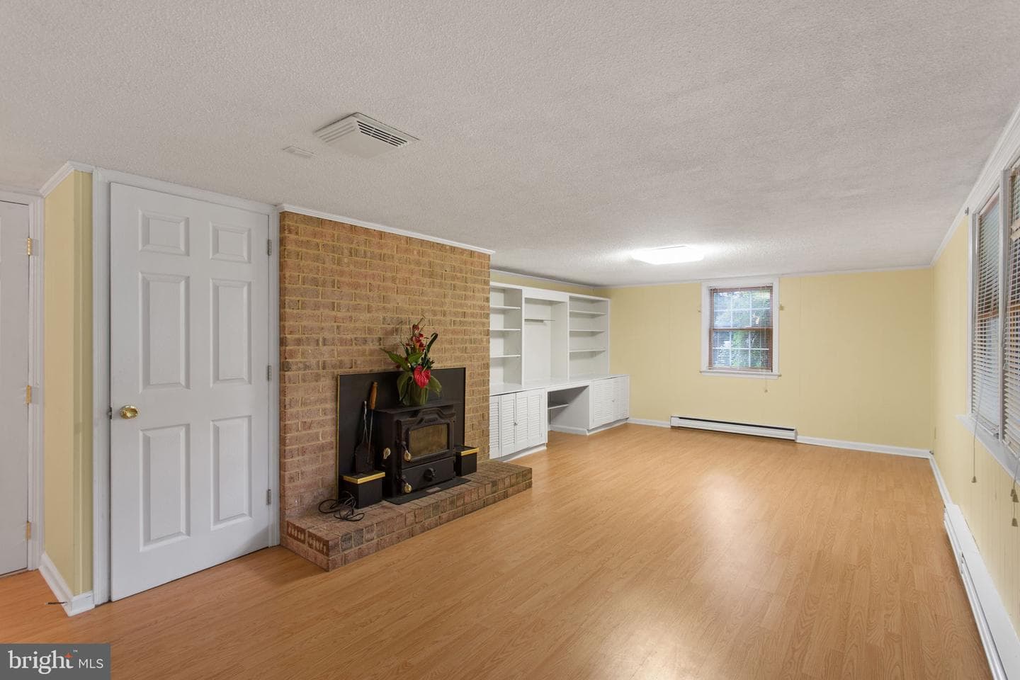 206 Belmont photo 20