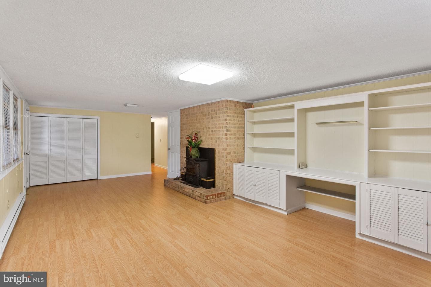 206 Belmont photo 21