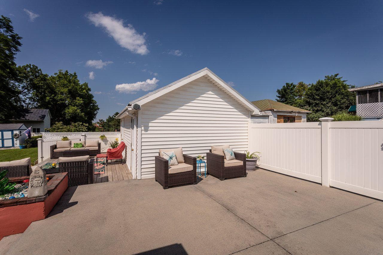 125 Mason Street photo 54