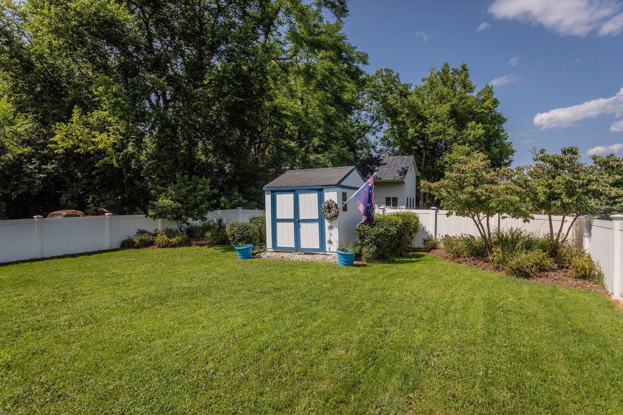 125 Mason Street photo 60