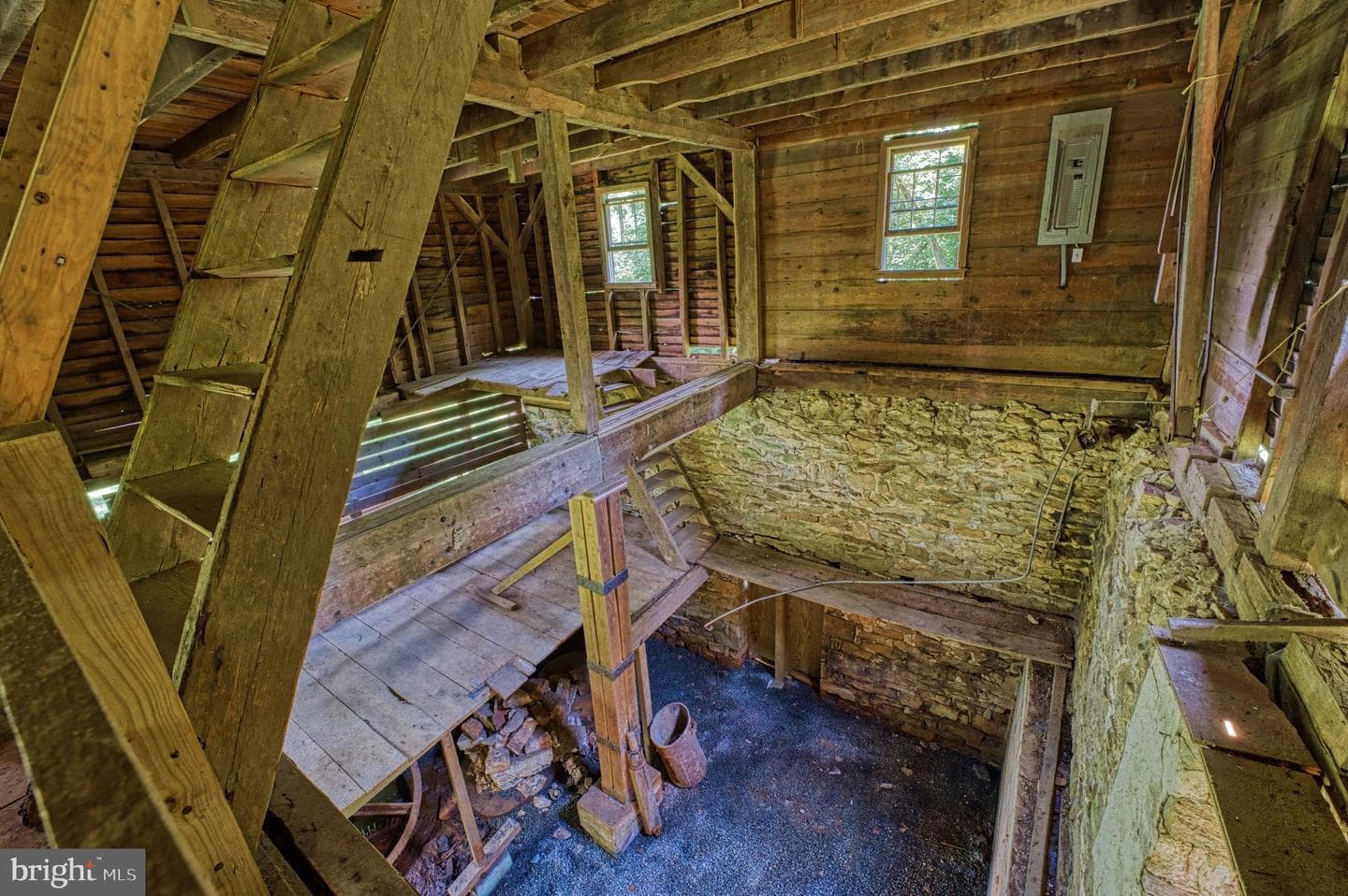 18 Old Mill Road photo 13