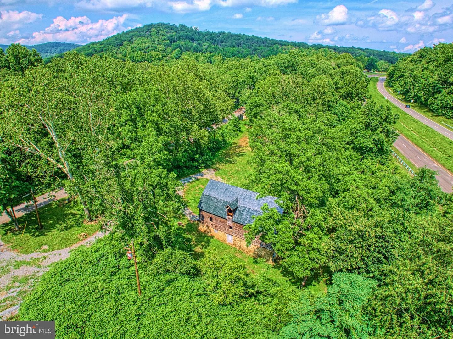18 Old Mill Road, Washington