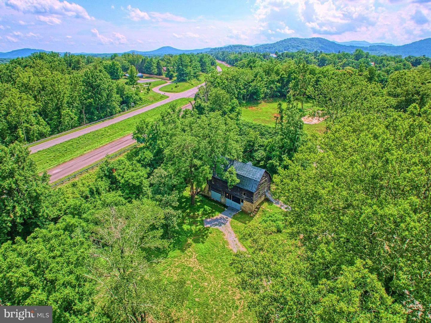 18 Old Mill Road photo 26