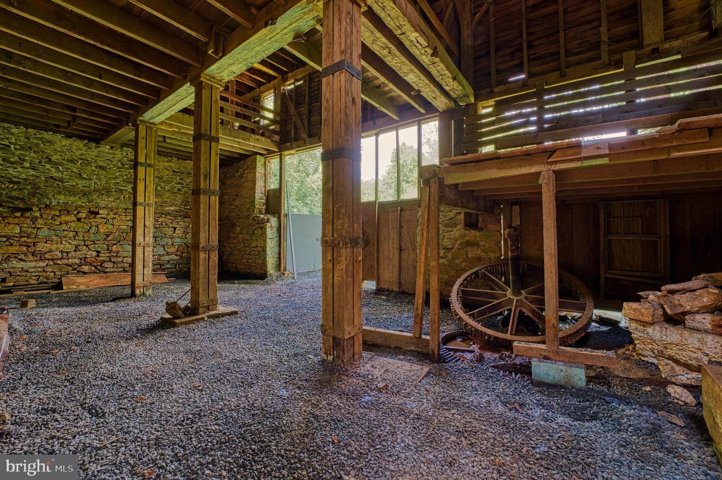 18 Old Mill Road photo 6