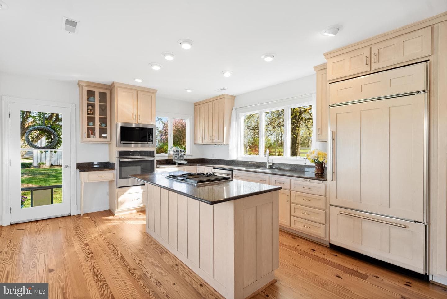873 Hawlin Road photo 9