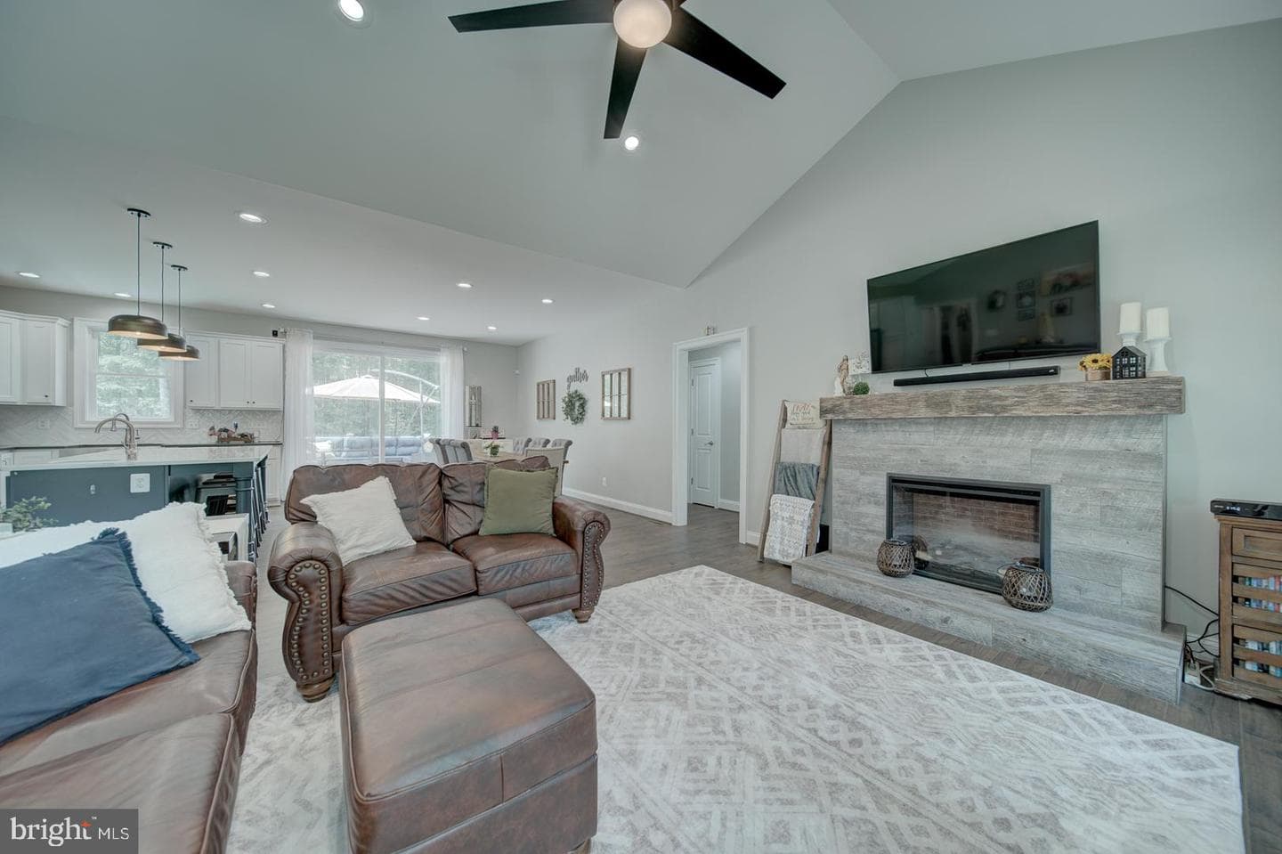 54 Poling Lane photo 4