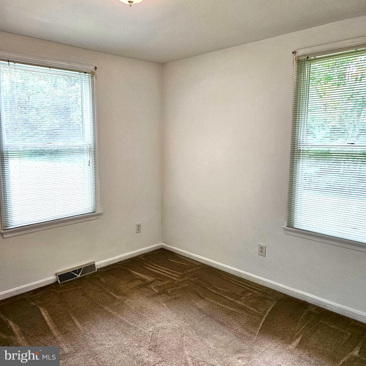7 Skyline Lane photo 28