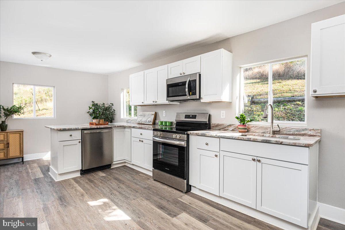 13886 Crest Hill Road photo 10