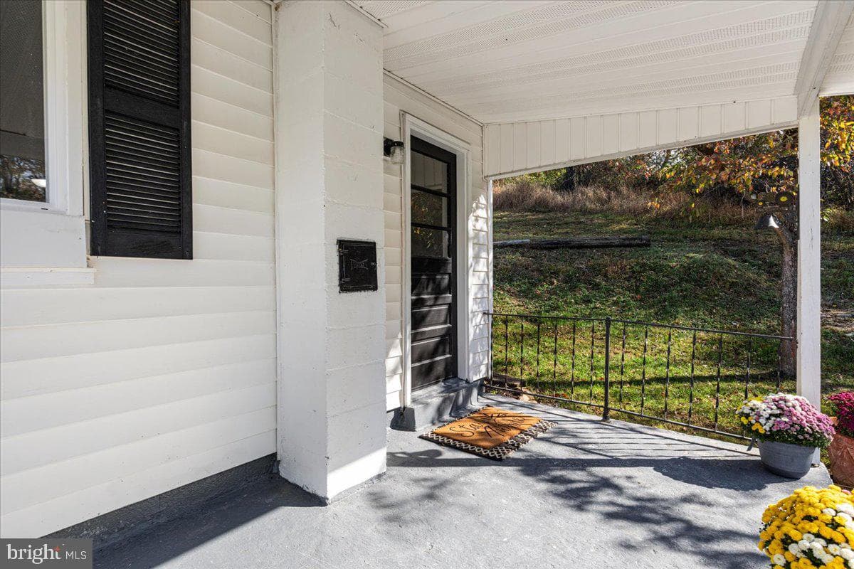 13886 Crest Hill Road photo 24