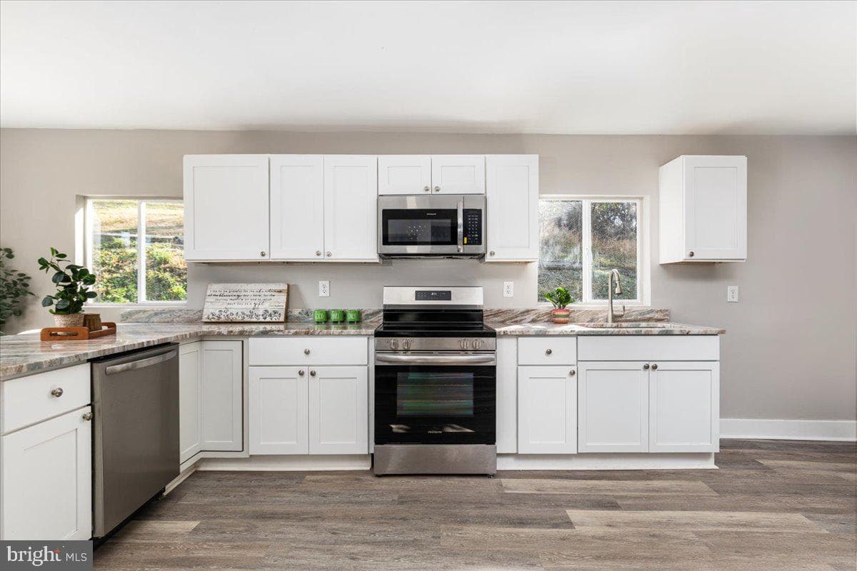 13886 Crest Hill Road photo 9