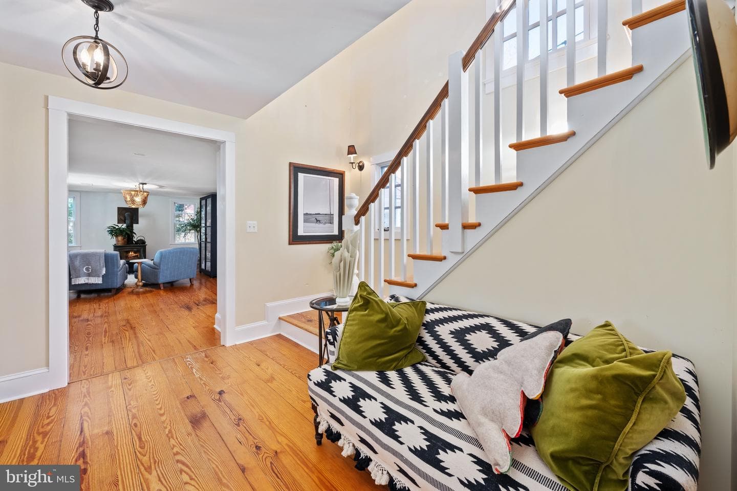 560 Richmond Road photo 10