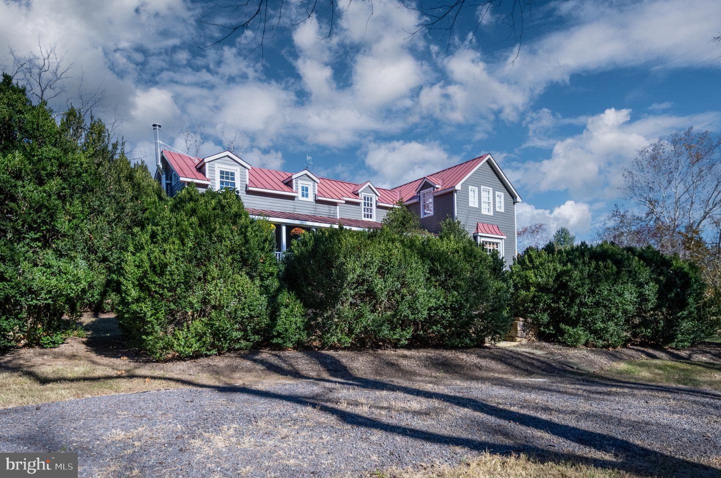 560 Richmond Road photo 101