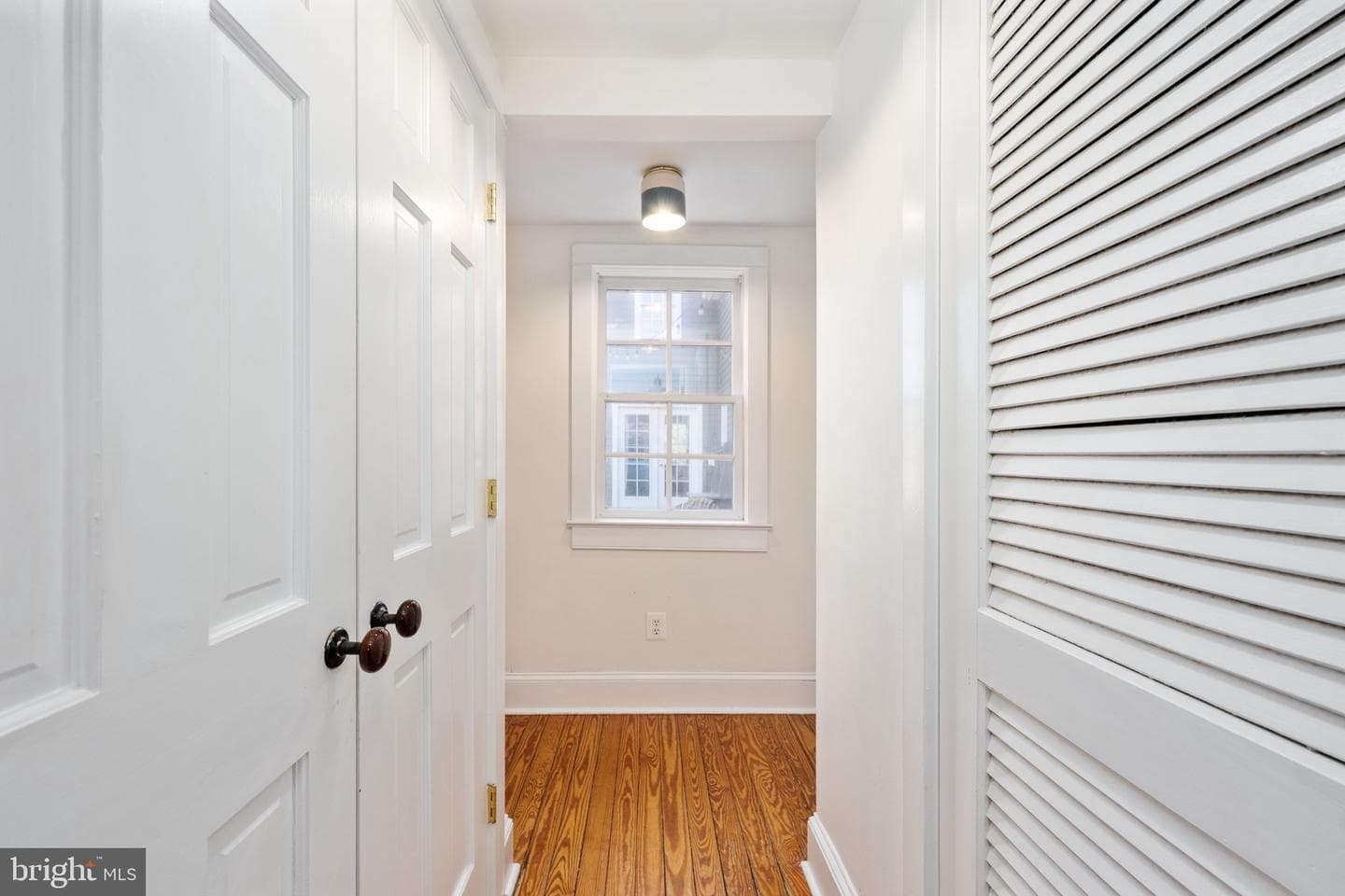 560 Richmond Road photo 42