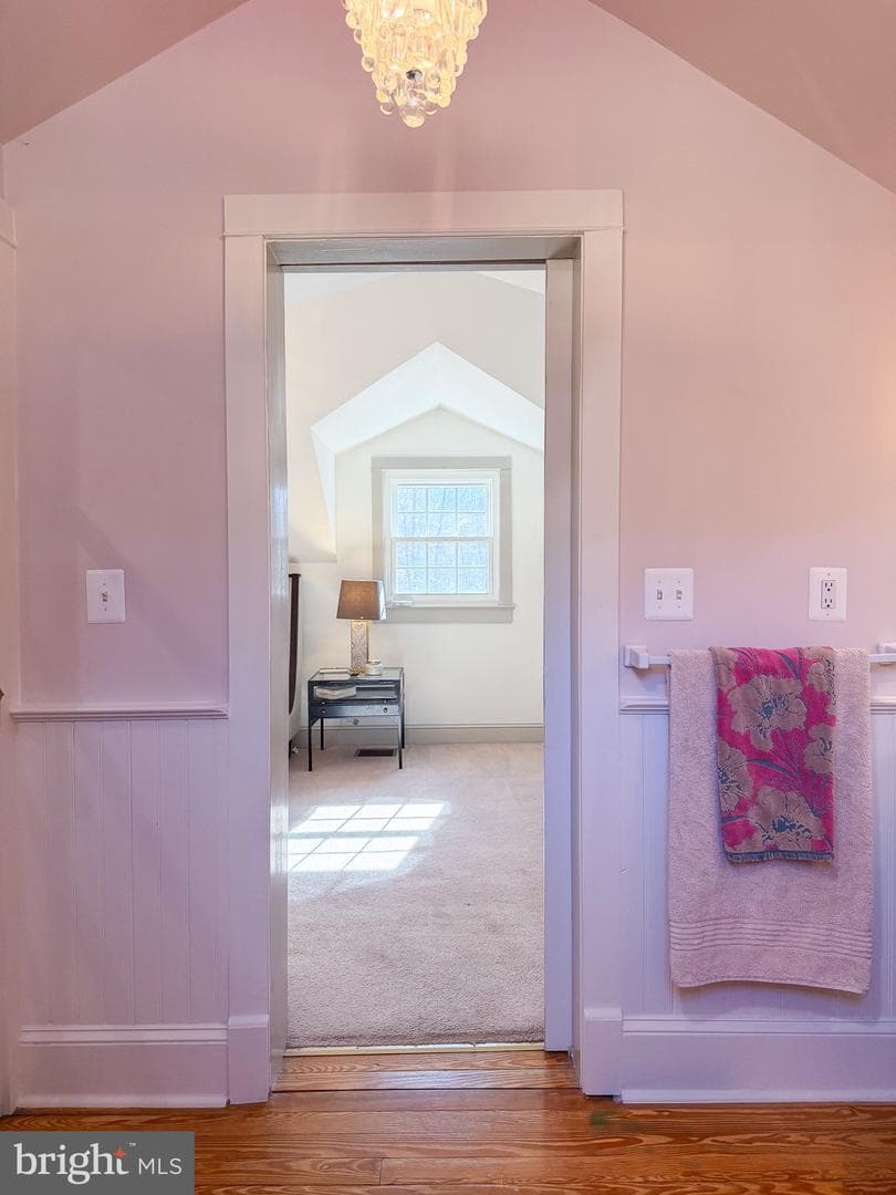 560 Richmond Road photo 74