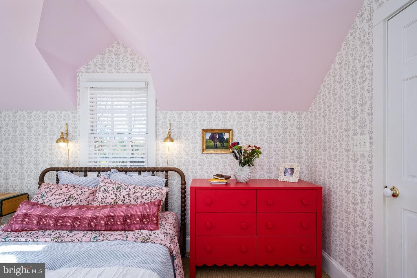 560 Richmond Road photo 77