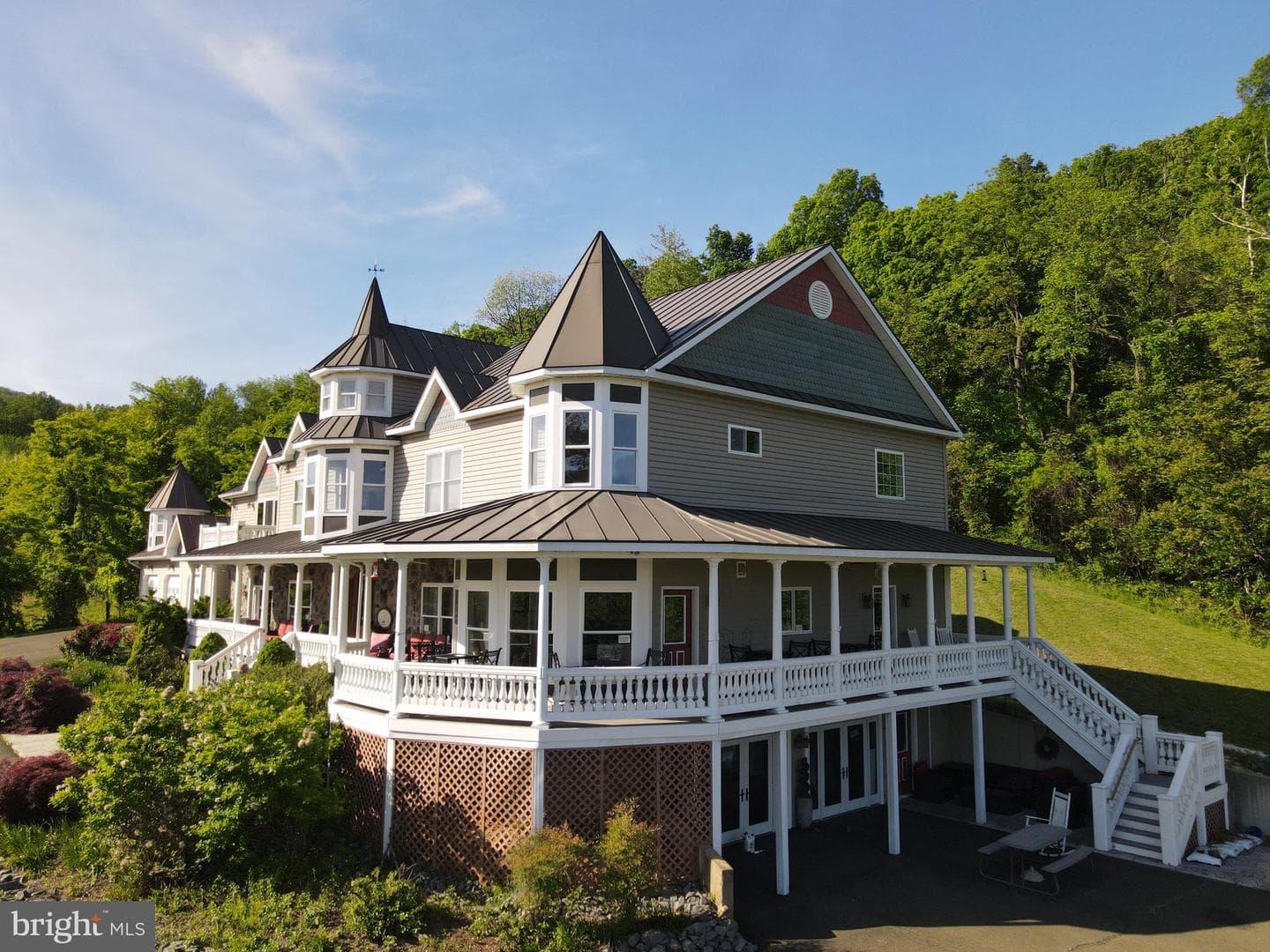 65 Clark Lane, Washington