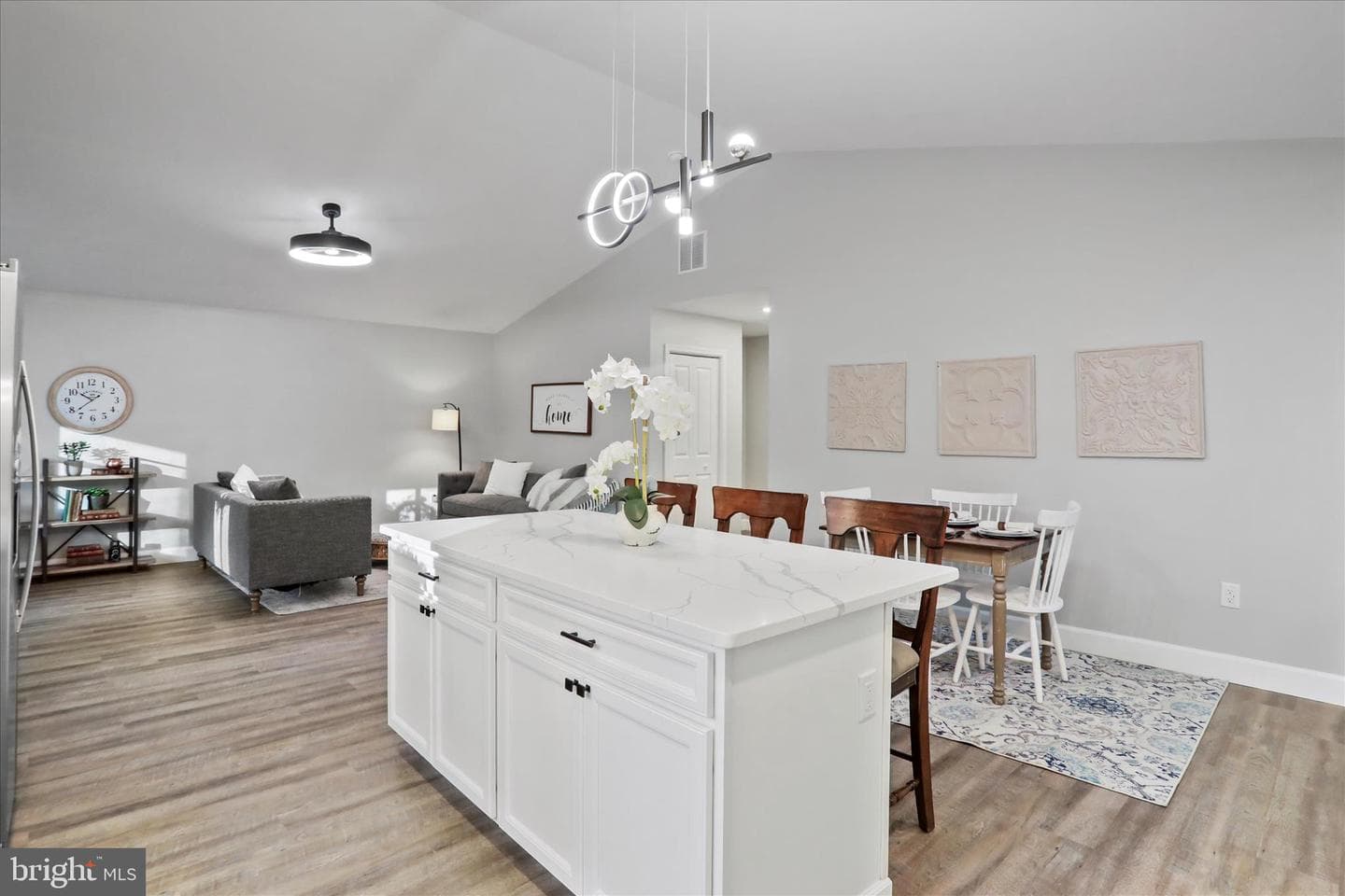 130 Highland Way photo 4
