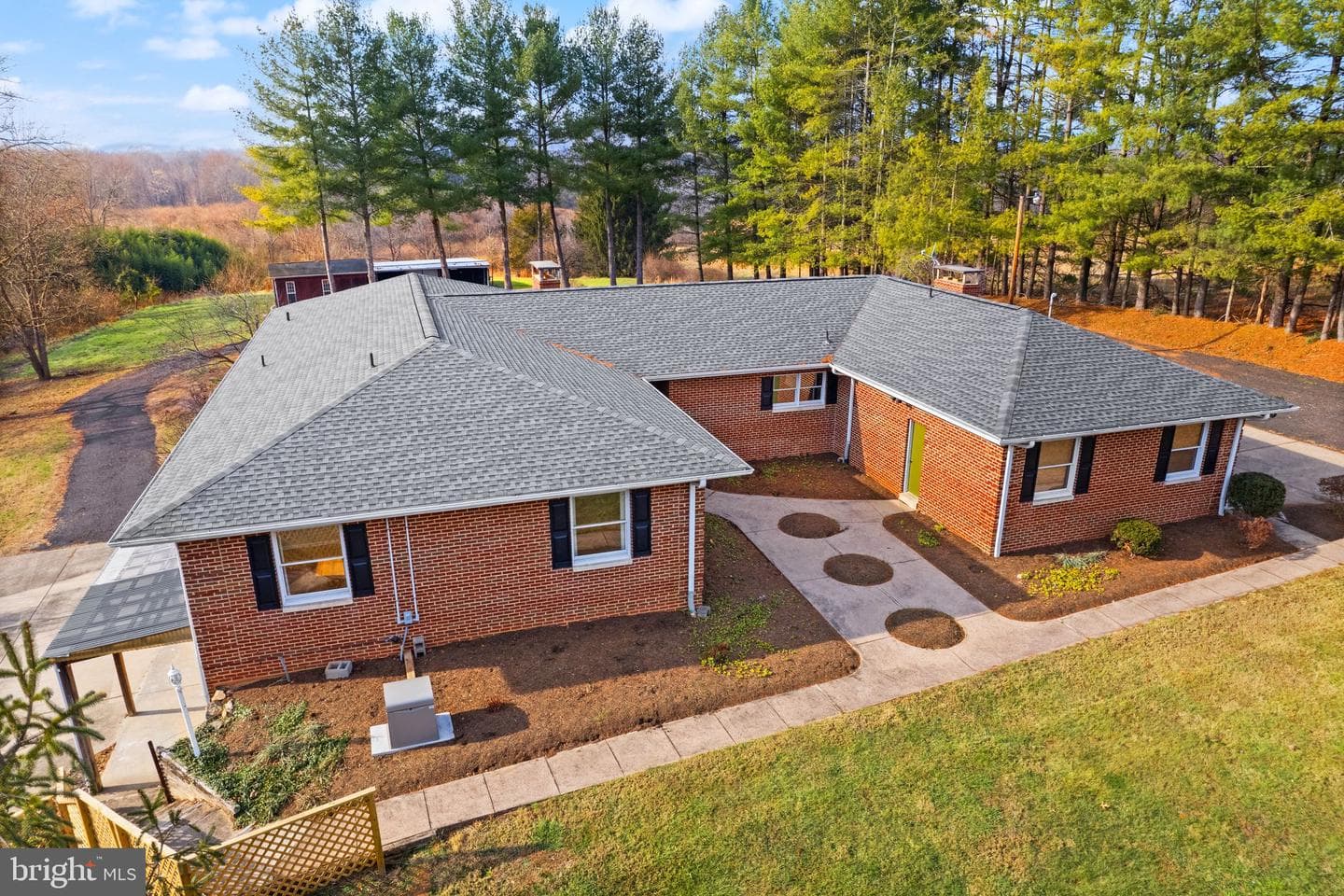 375 Seven Ponds Road photo 3