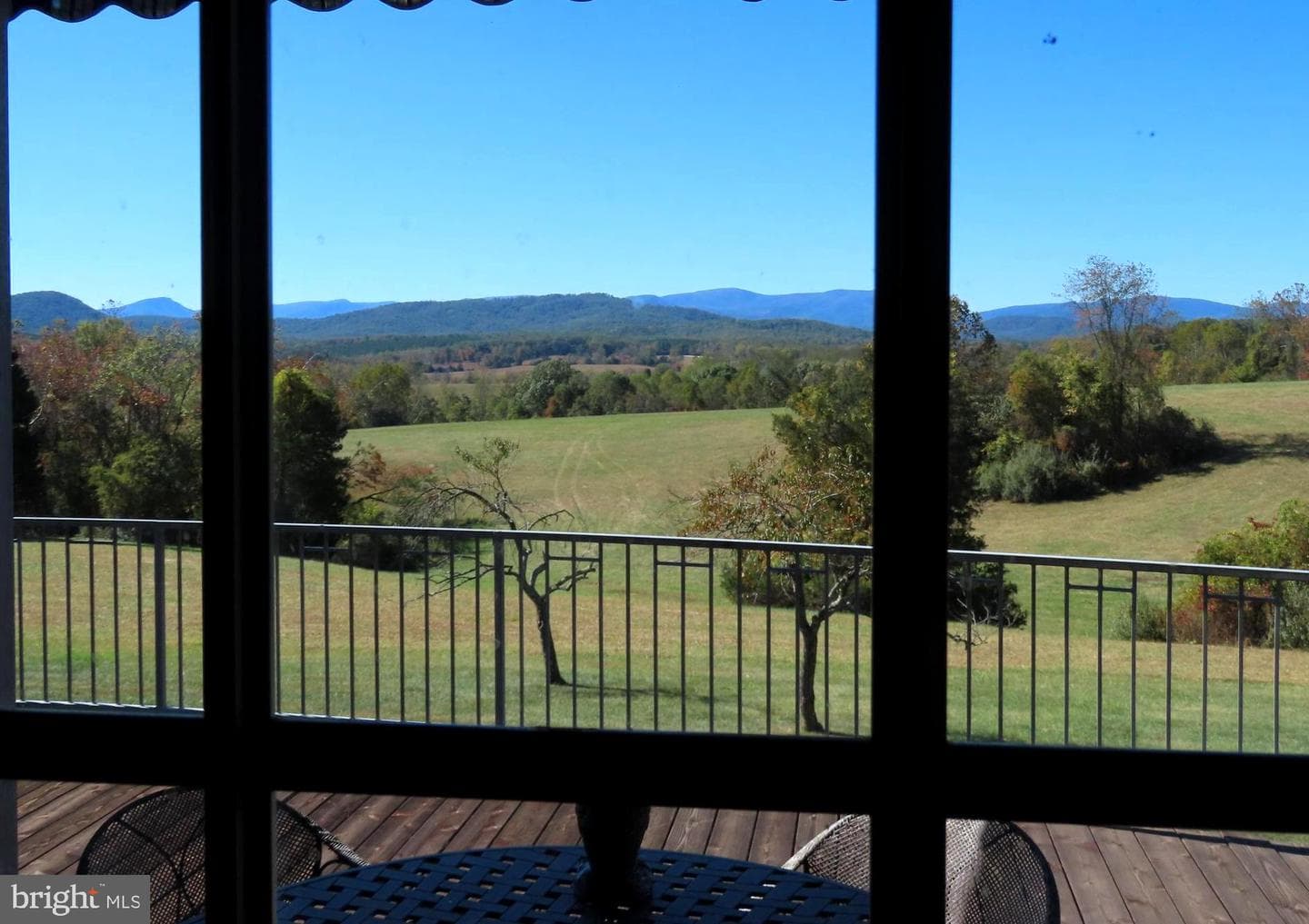 643 Richmond Road photo 20
