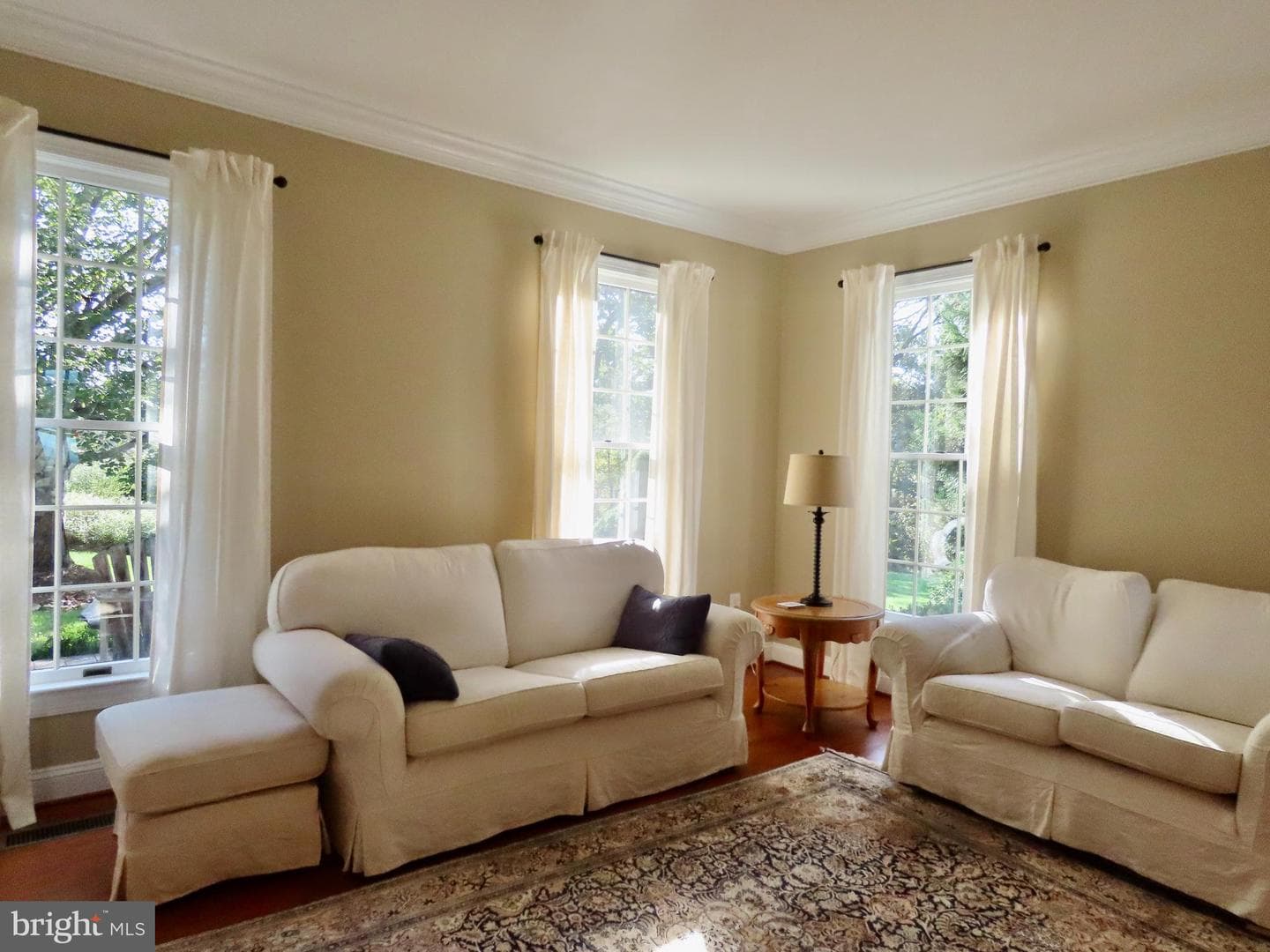 643 Richmond Road photo 22