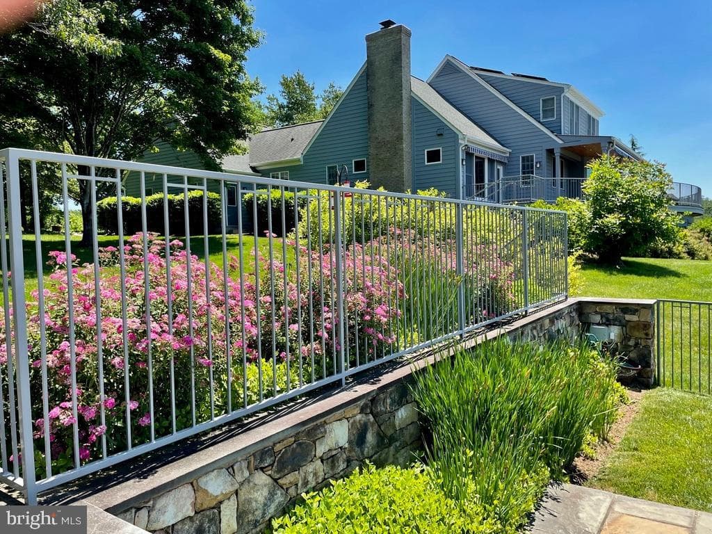 643 Richmond Road photo 7