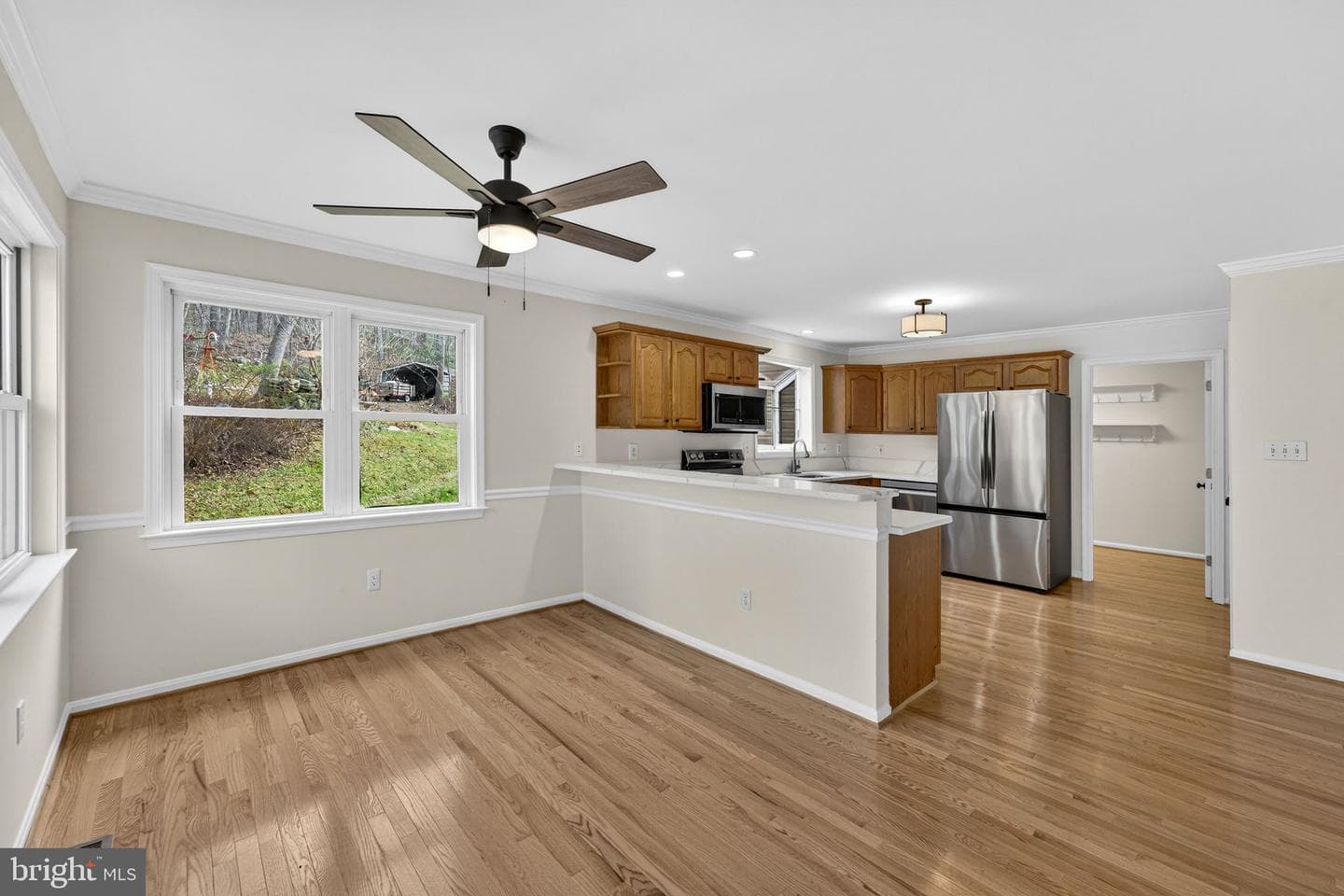 584 S Poes Road photo 34