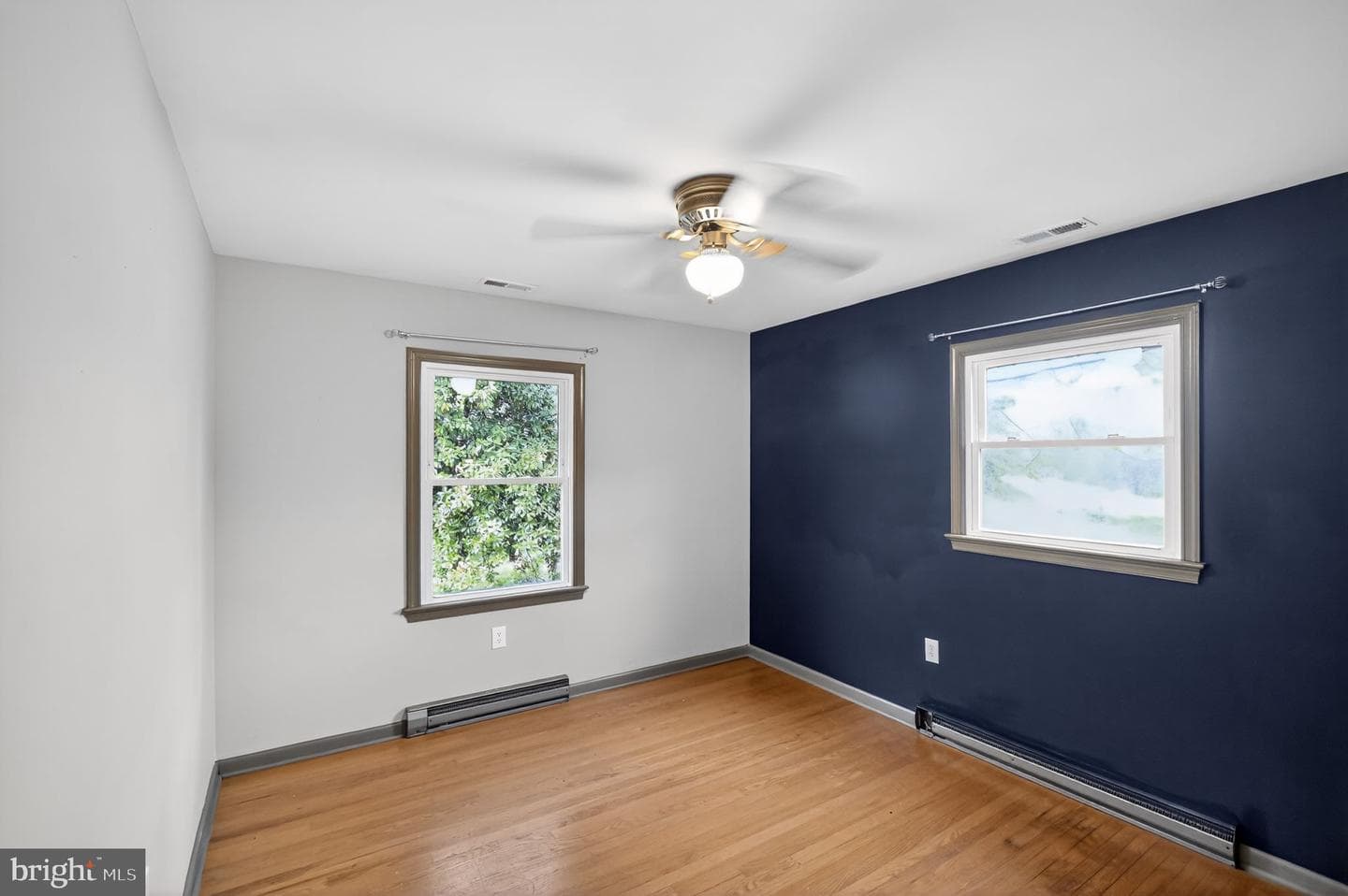 512 Round Hill Road photo 3