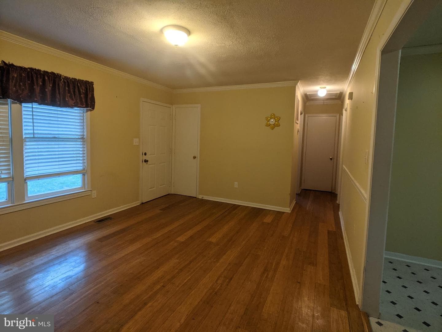 144 Hunter Avenue photo 10
