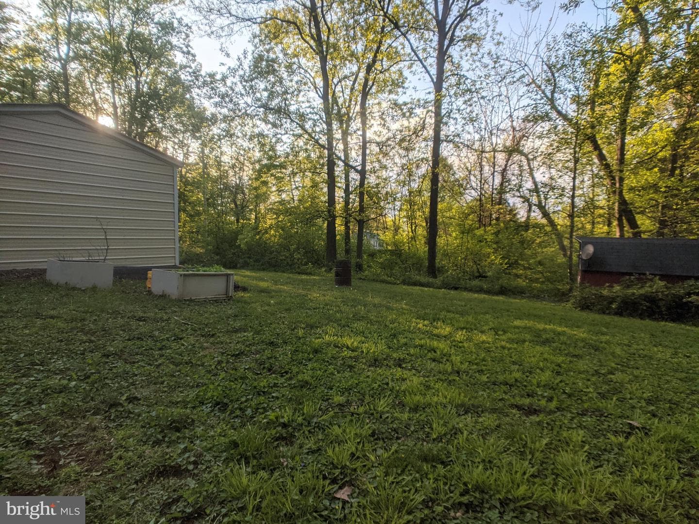 144 Hunter Avenue photo 3