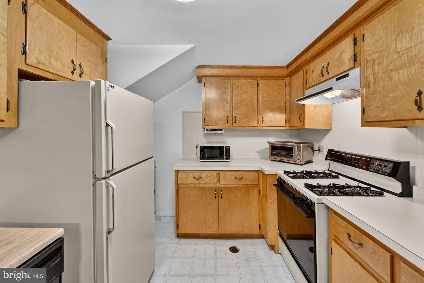 85 S Poes Road photo 53