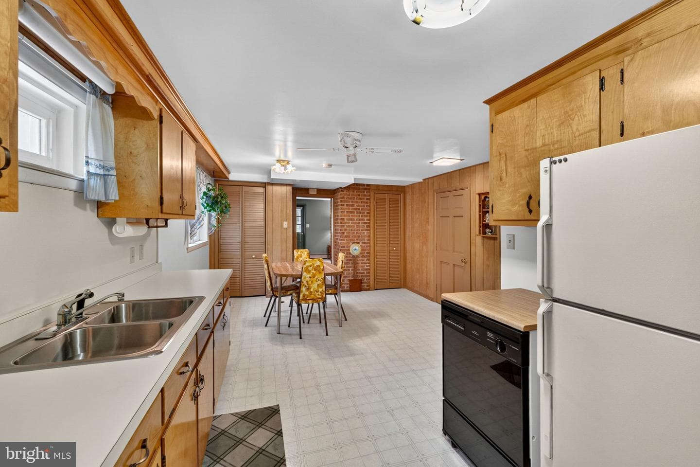 85 S Poes Road photo 54