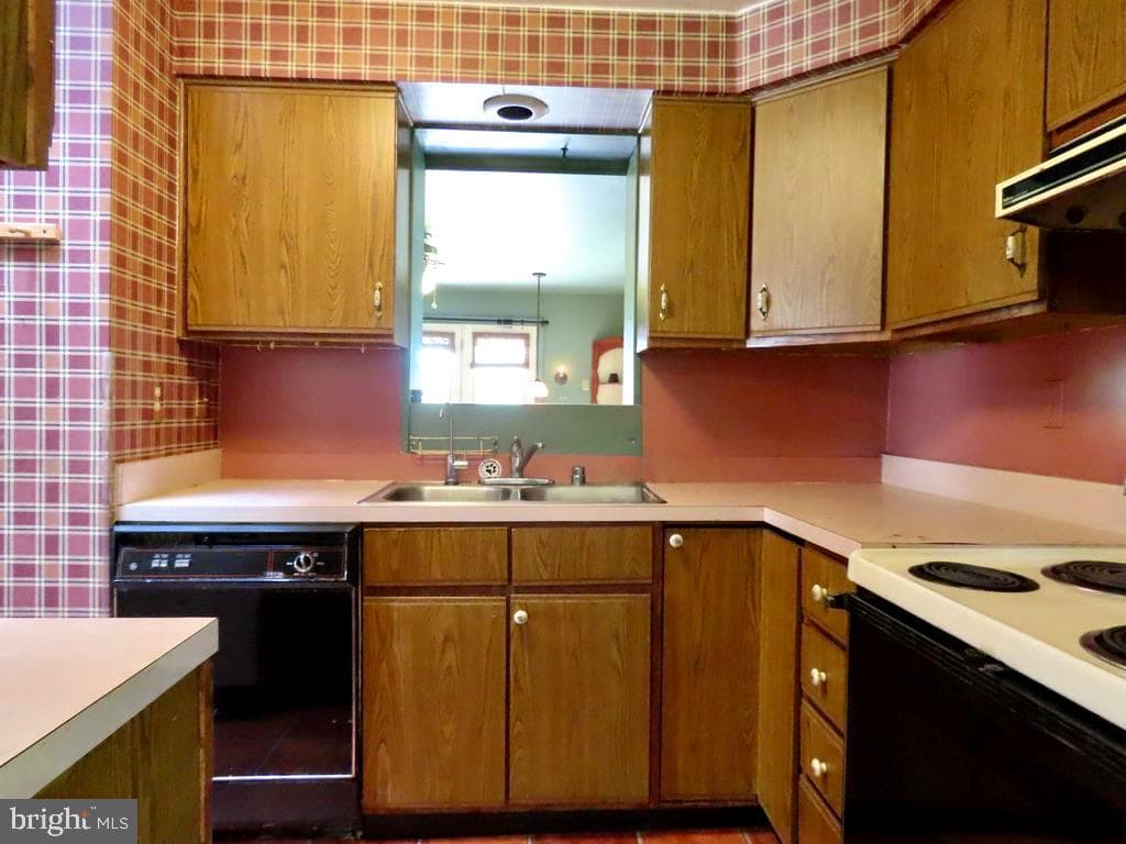 13782 Crest Hill Road photo 11