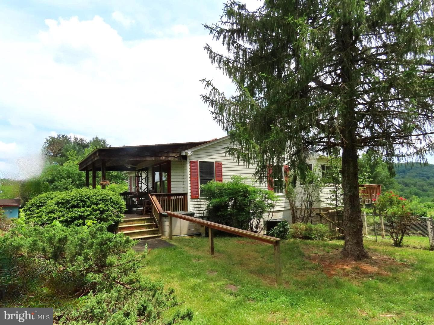 13782 Crest Hill Road photo 4