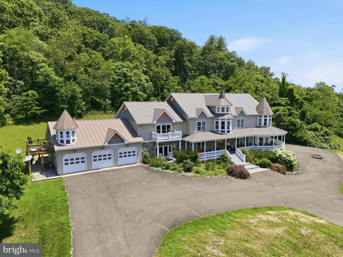 65 Clark Lane photo 1