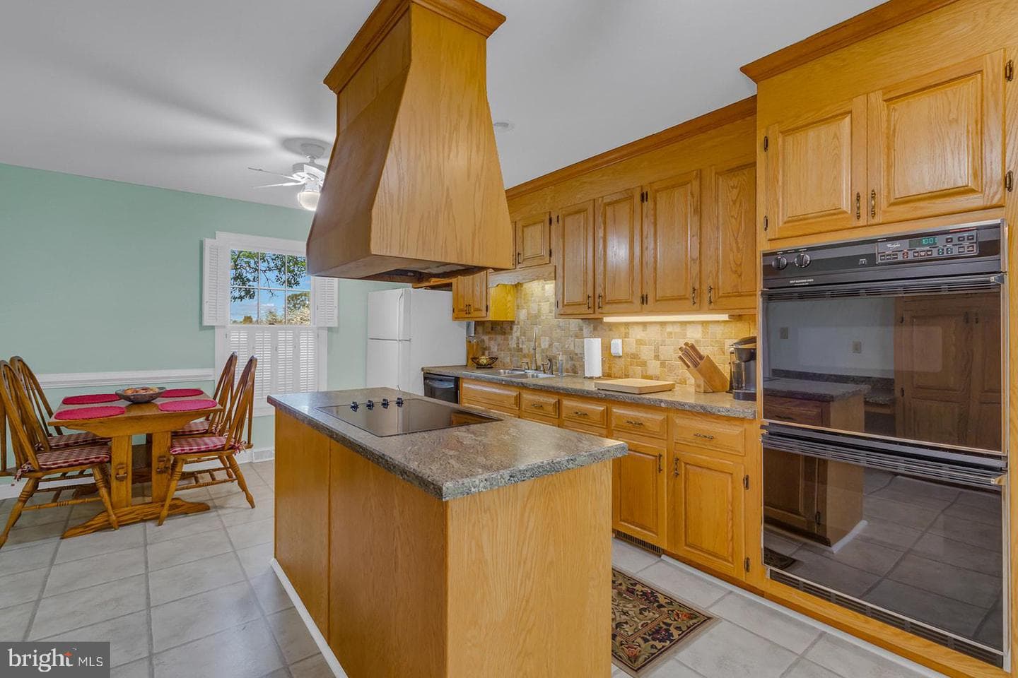 262 College Avenue photo 5